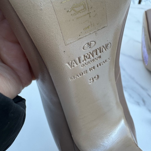 Valentino Garvani Embellished Platform Pump, Women's Nude Heels Crystal backs - Picture 10 of 12